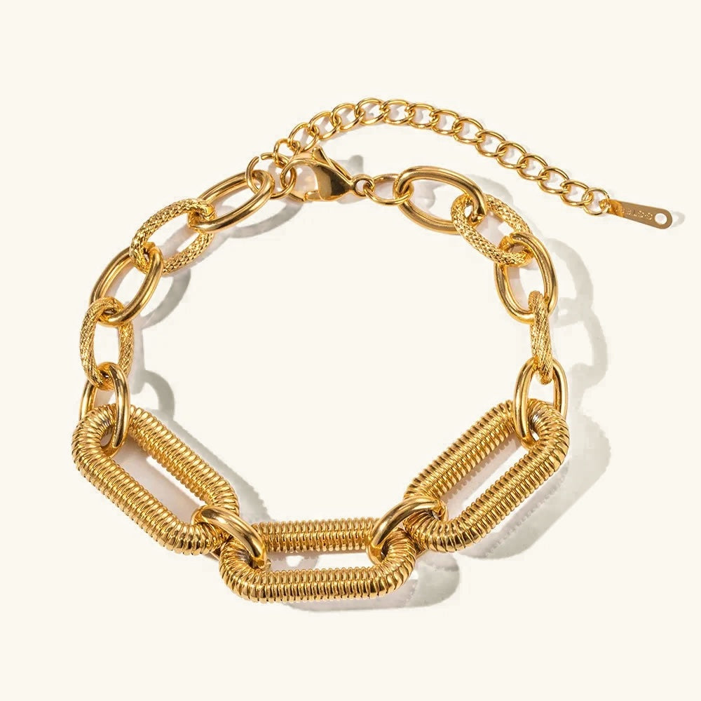 Mimi Femme Bracelets Evangeline Gold Bracelet