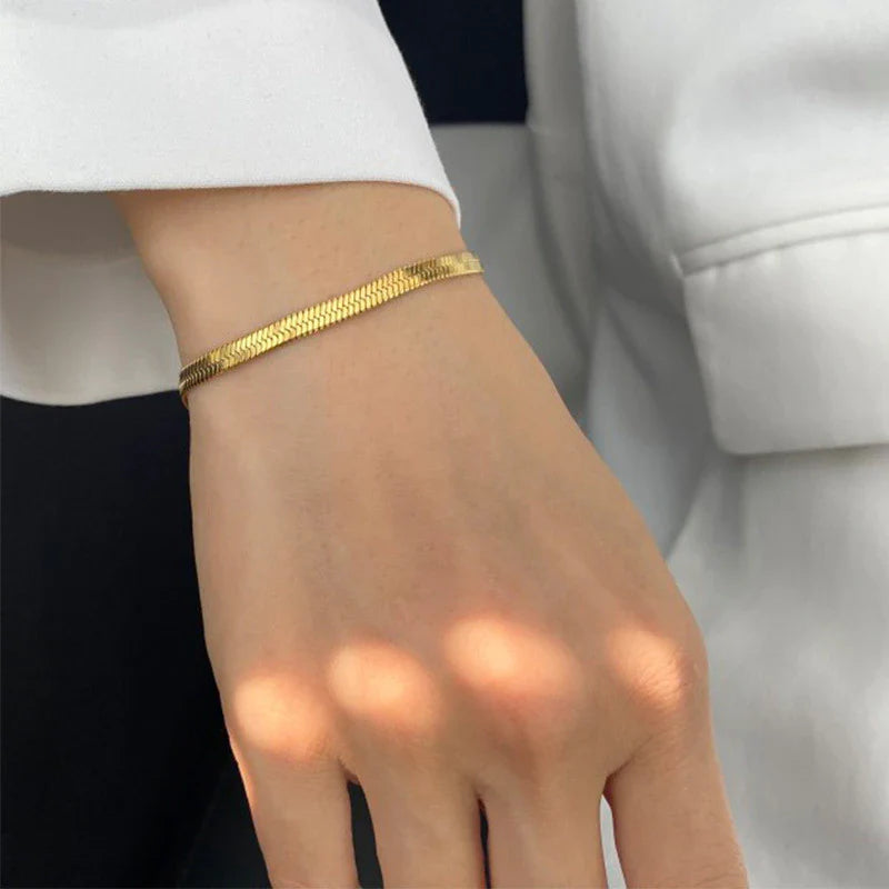 Mimi Femme Bracelets Iris Gold Herringbone Bracelet