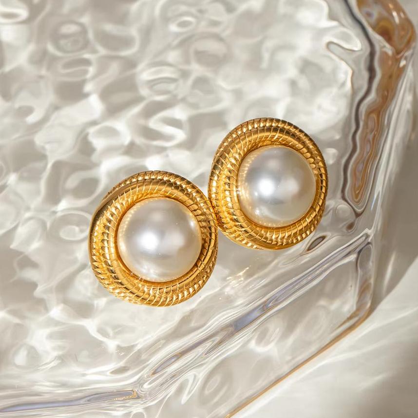 Mimi Femme Earrings Azura Freshwater Pearl Earrings