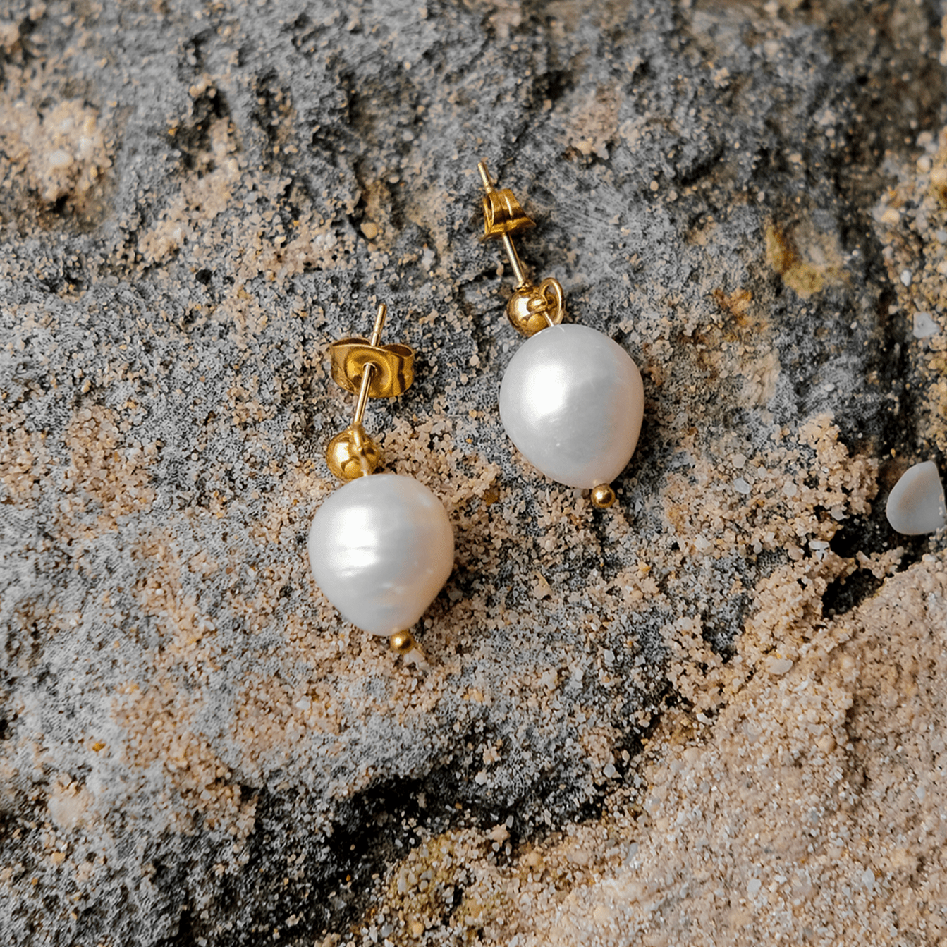 Mimi Femme Earrings Celeste Freshwater Pearl Earrings