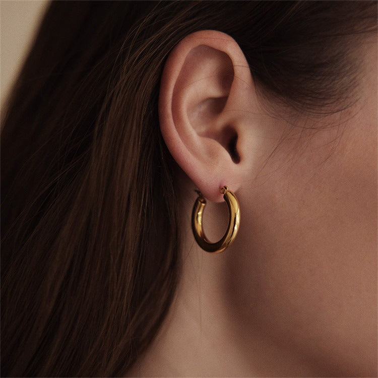 Mimi Femme Earrings Della Round Hoops