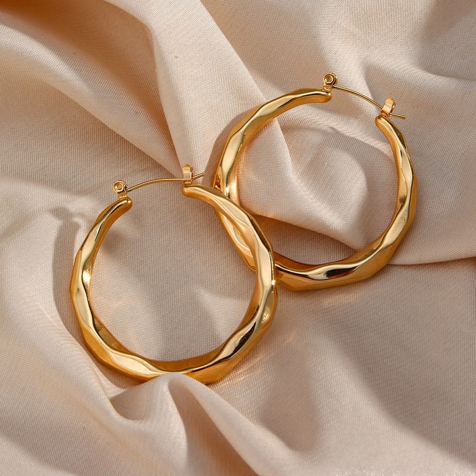 Mimi Femme Earrings Elara Hoop Earrings