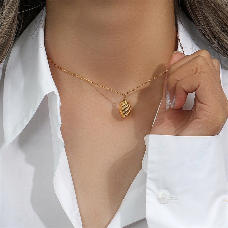 Mimi Femme Necklaces Callista Gold Croissant Necklace