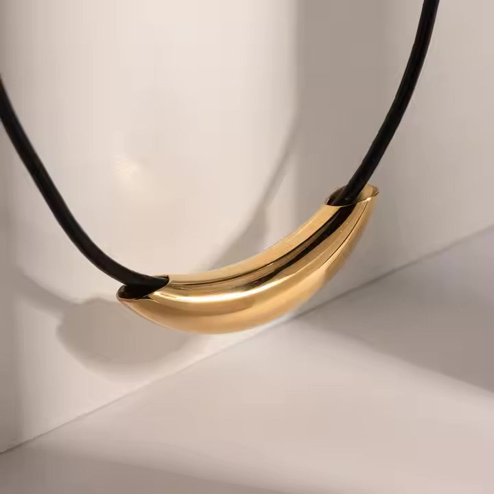 Mimi Femme Necklaces Noemi Gold Pendant