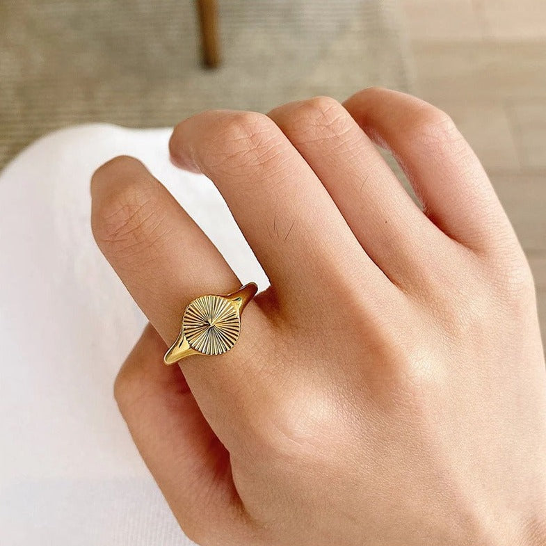 Mimi Femme Rings Elise Gold Ring