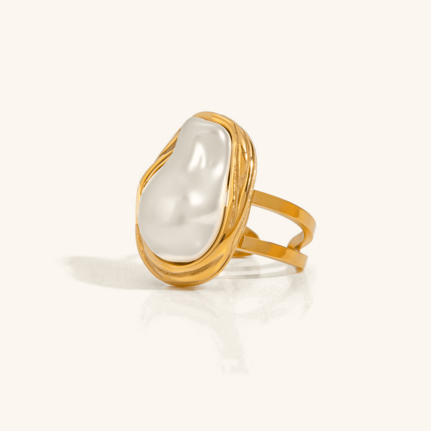 Mimi Femme Rings Sophia Gold Pearl Ring