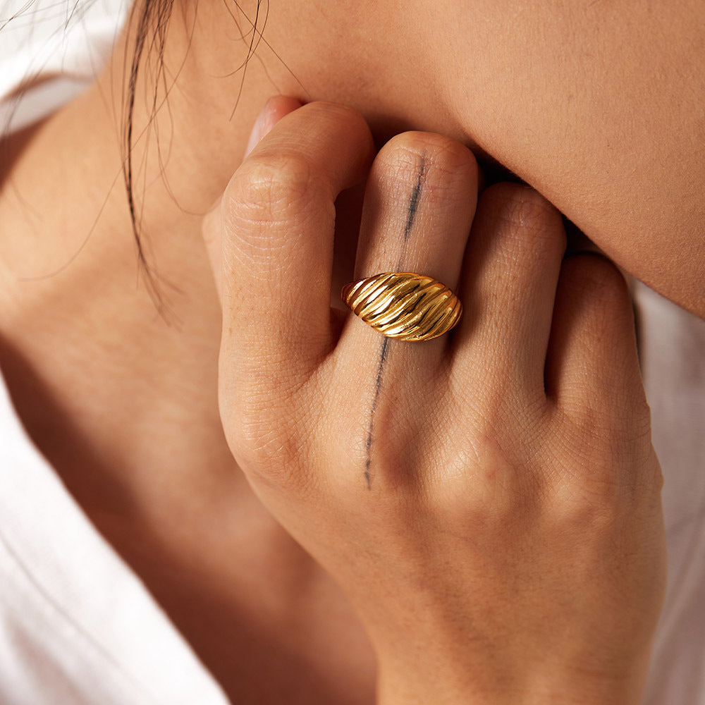 Mimi Femme Rings Verona Gold Croissant Ring