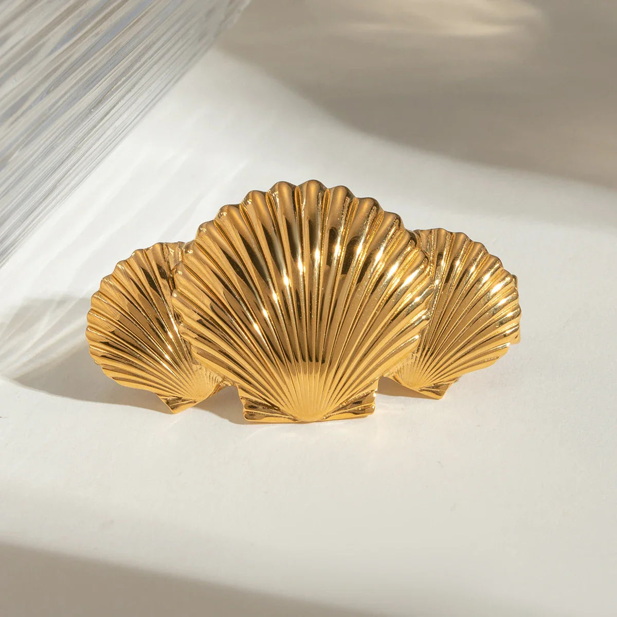 Mimi Femme Tidal Sea Shell Gold Hair Clip