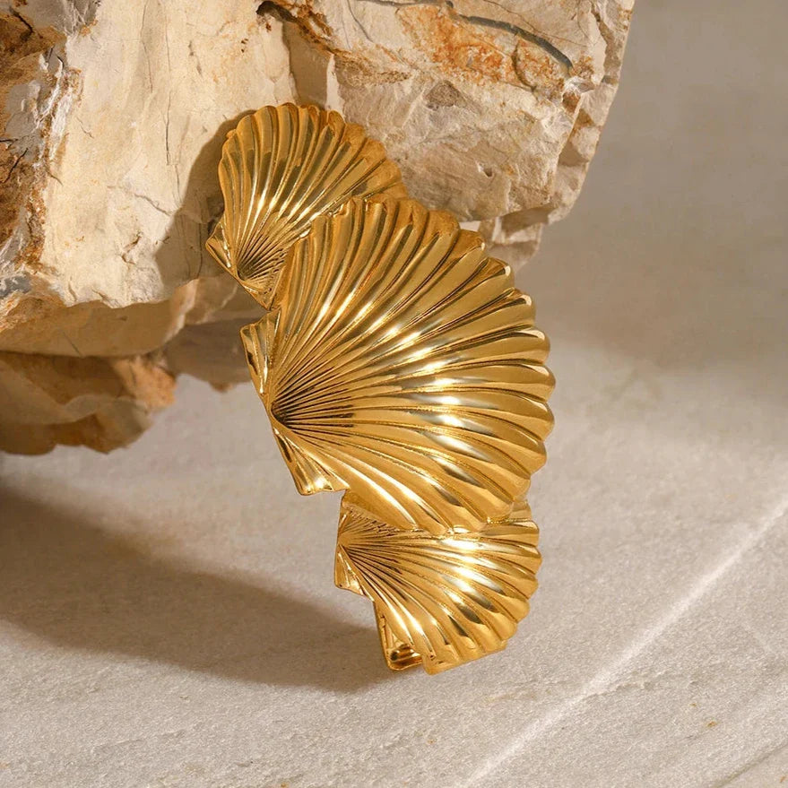 Mimi Femme Tidal Sea Shell Gold Hair Clip