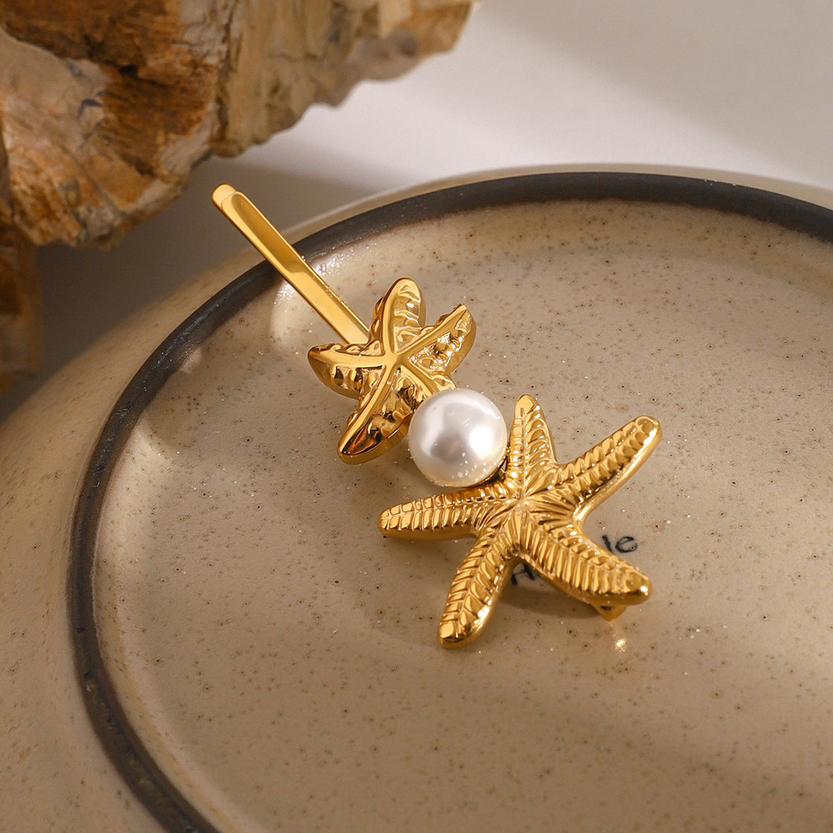 Mimi Femme Twin Starfish Freshwater Pearl French Pin